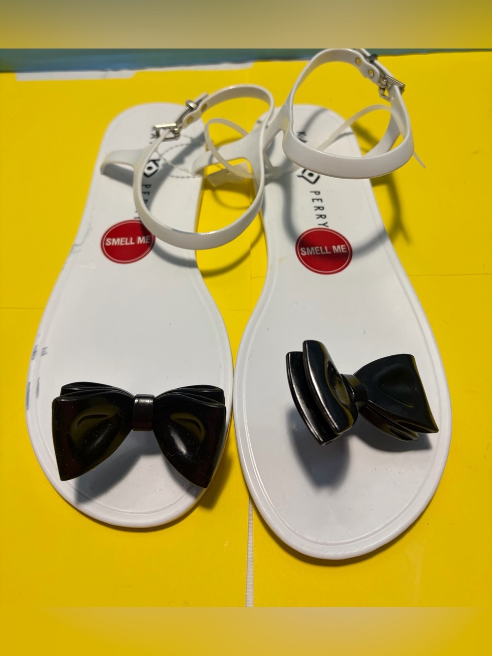 Katy Perry Jelly Thong Sandals Bow Buckle Ankle Strap White/Black Sz 10/40.5